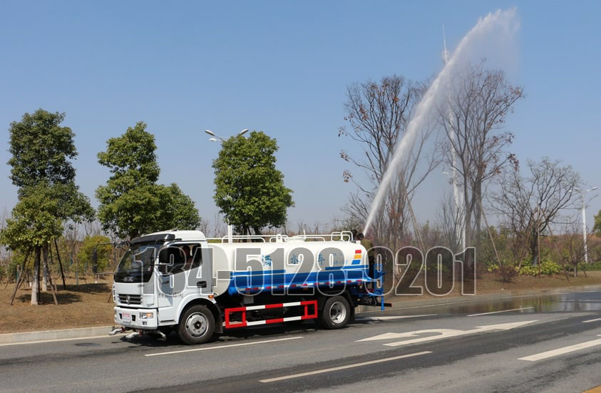 東風多利卡5噸國(guó)六灑水車綠化高炮實拍圖片