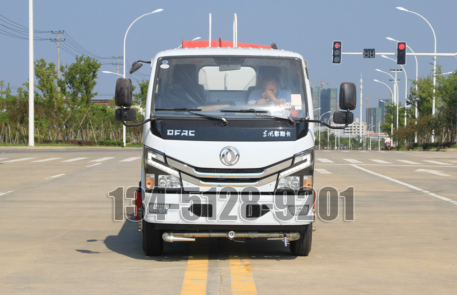 國(guó)六東風小多利卡5方 灑水車