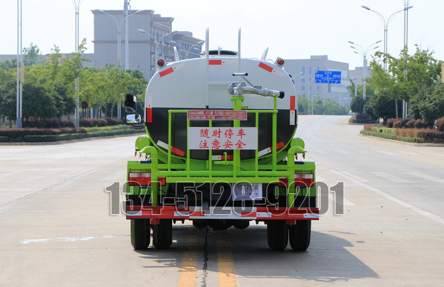 國(guó)六東風小多利卡5方 灑水車