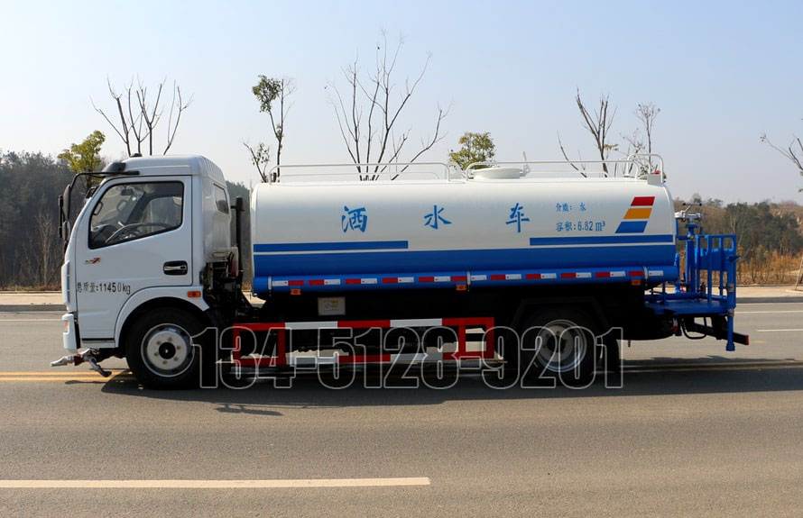 東風8噸灑水車