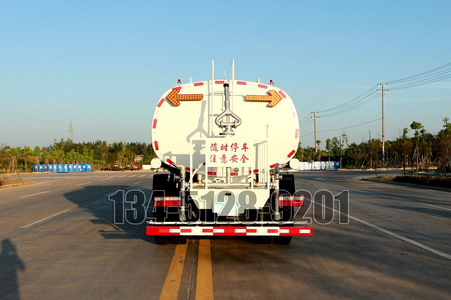 東風D9 14噸灑水車