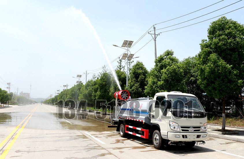 福田4噸噴霧灑水車高位花灑圖片