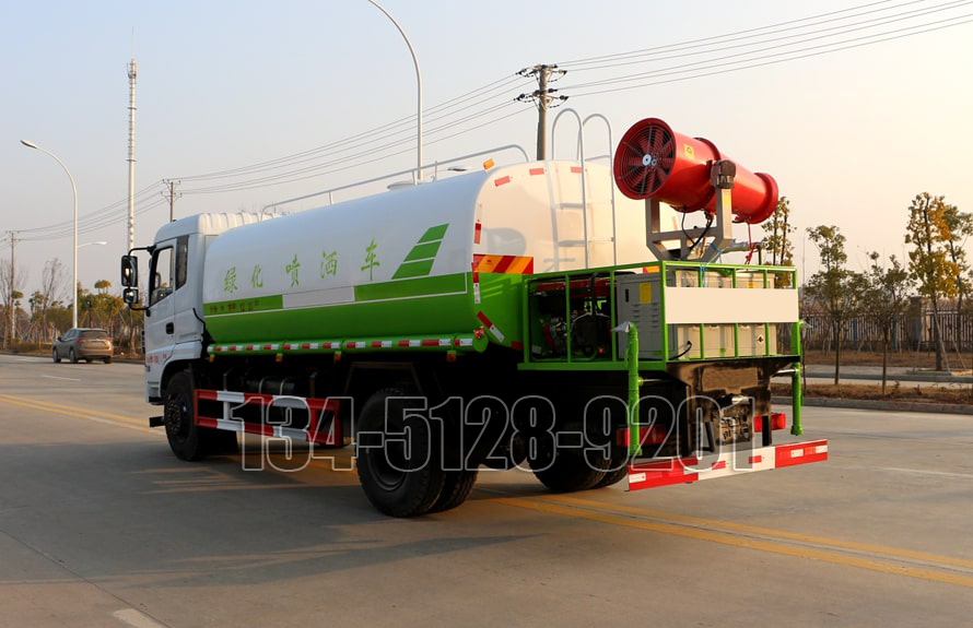 東風15噸噴霧灑水車