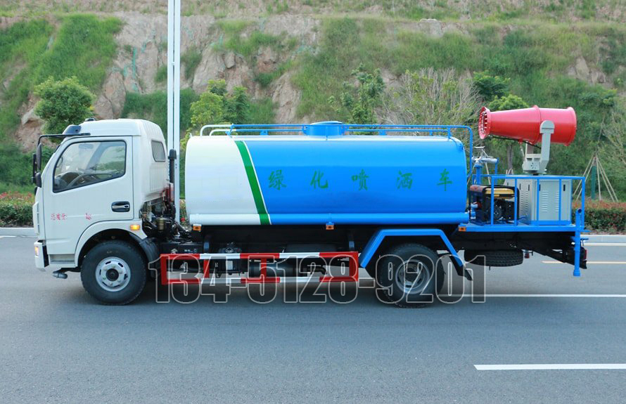 東風8噸噴霧灑水車