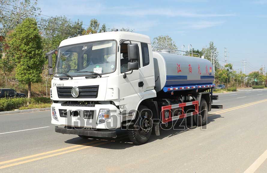 東風專底12噸灑水車