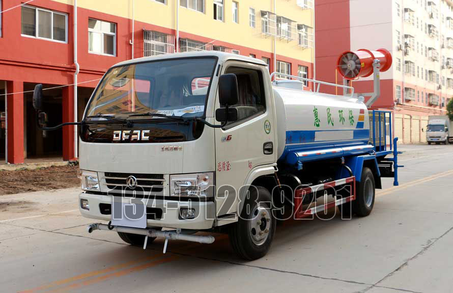 東風5噸灑水噴霧車