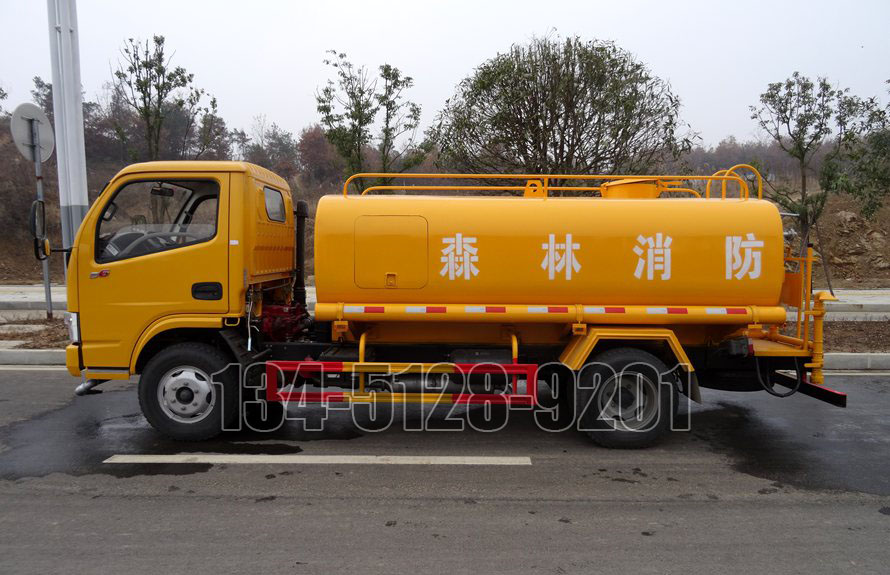 東風5噸消防灑水車