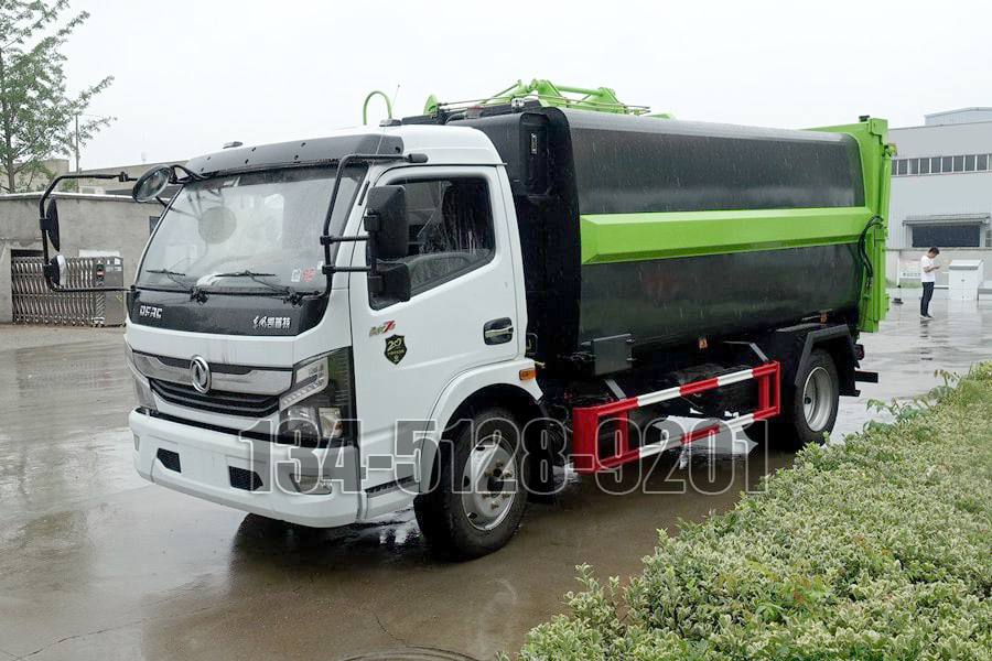 國(guó)六東風7方自裝卸式垃圾車