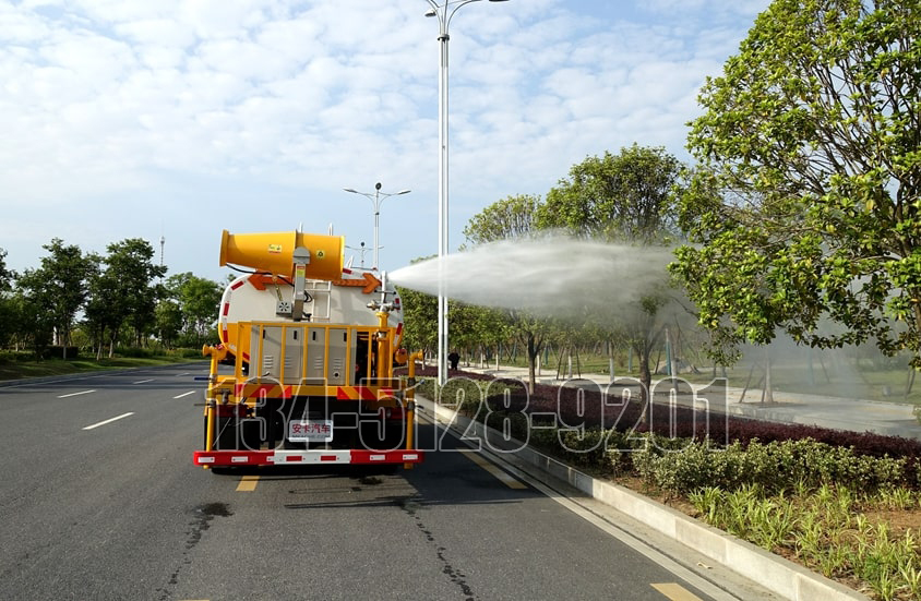 東風天錦12噸霧炮車高位花灑圖片