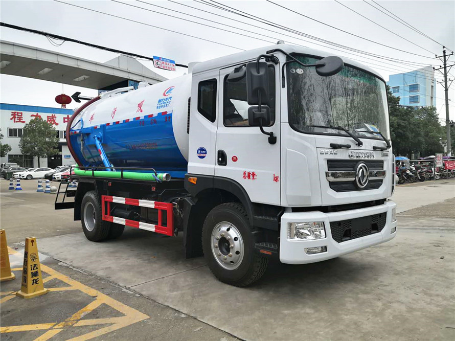 東風新款D9 12立方吸污車