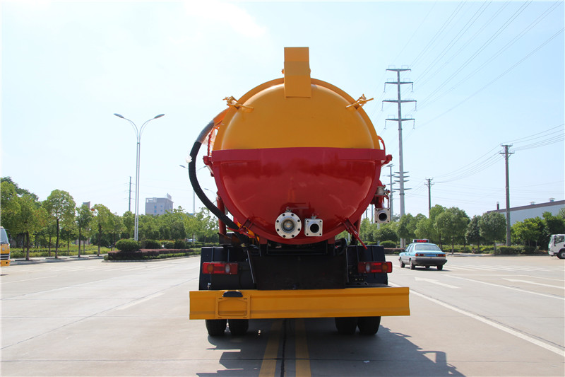 國(guó)六東風天錦13方吸污車