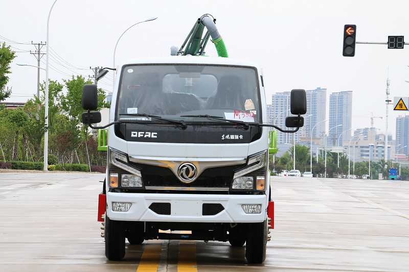 國(guó)六東風小福瑞卡5方 吸糞車