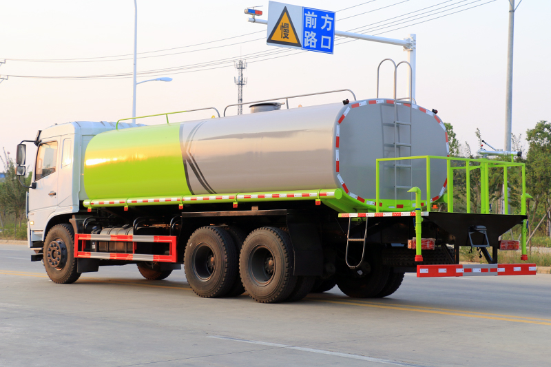 國(guó)六東風D3後(hòu)雙橋20方 灑水車