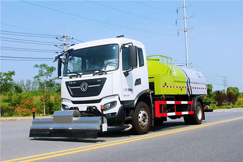 國(guó)六東風天錦9方 路面(miàn)清洗車