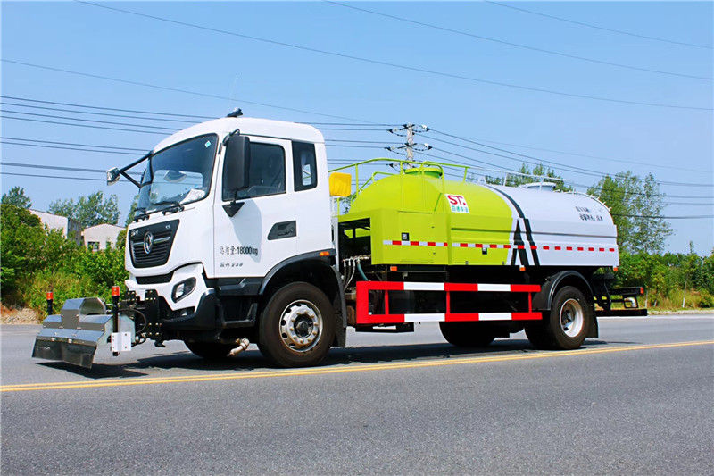 國(guó)六東風天錦9方 路面(miàn)清洗車