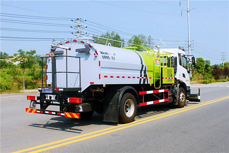 國(guó)六東風天錦9方 路面(miàn)清洗車